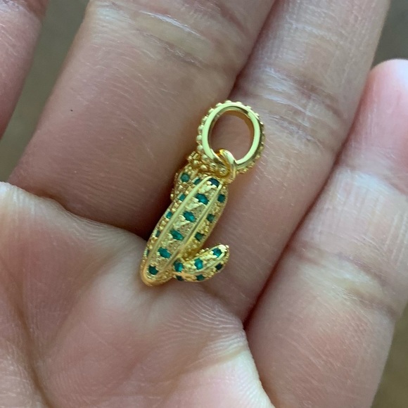 NWOT Sparkling Desert Cactus Pendant Gold-Plated Charm Sterling Silver 925 - Picture 5 of 8